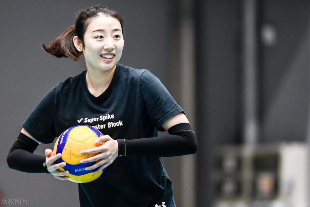 打女人的屁股
